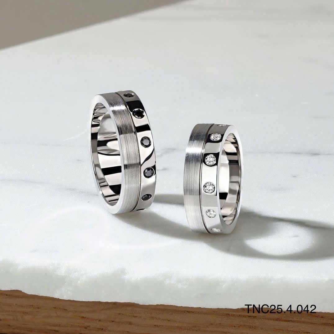 Top 10 mẫu nhẫn kỷ niệm cưới đẹp được yêu thích nhất hiện nay. Ảnh 1