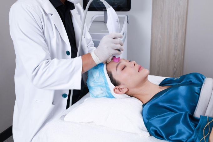 Minh Hằng là khách hàng thân thiết tại Ruco nhiều năm nay. Ảnh: NVCC