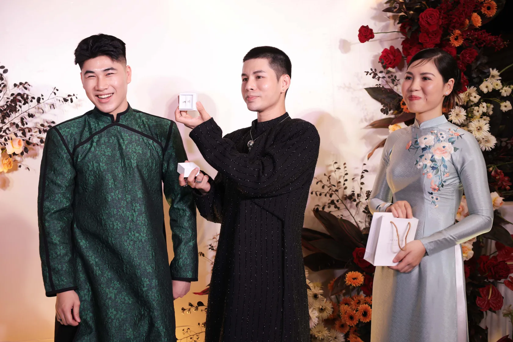 Mua Nhẫn Cưới Kim Cương Ở Đâu Uy Tín? Các Tiêu Chí Phù Hợp Để Bạn Đặt Trọn Niềm Tin