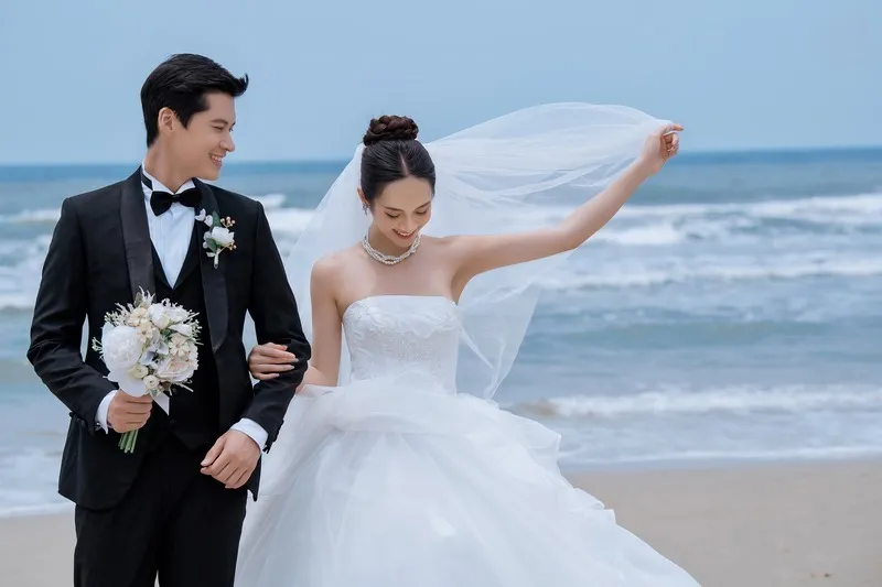 Kinh Nghiệm Chọn Váy Chụp Ảnh Cưới: Bí Quyết Để Có Bộ Ảnh Đẹp Không Góc Chết